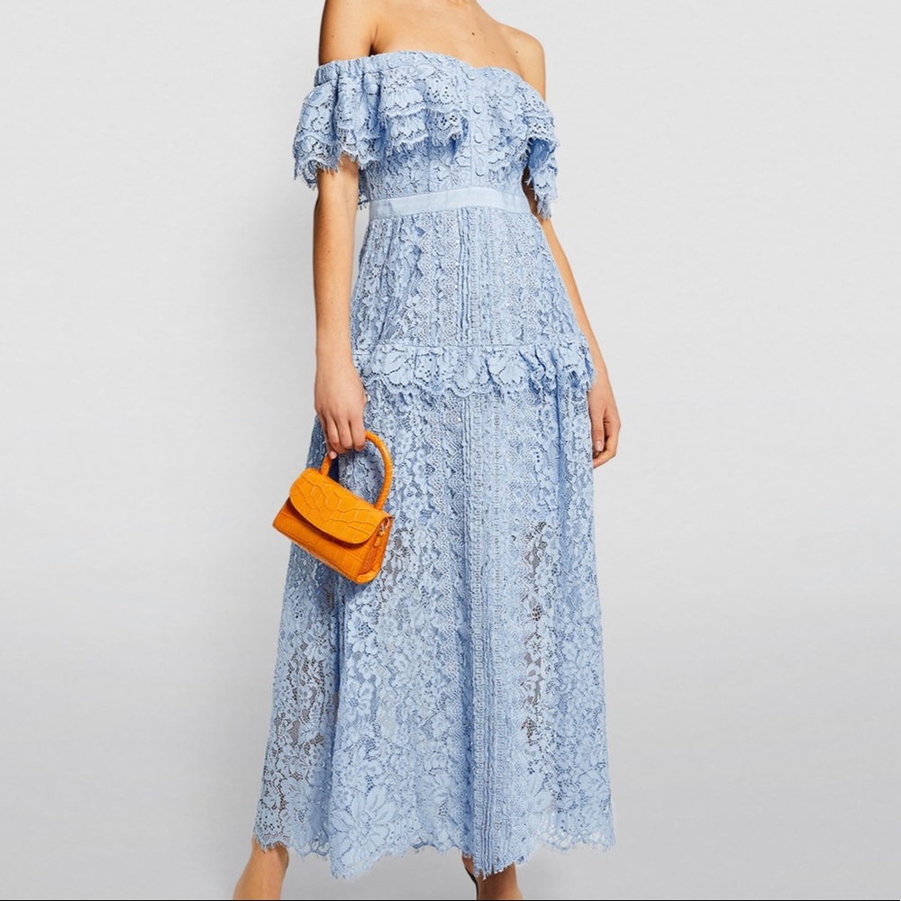 SELF-PORTRAIT❤️
Lace Off-The-Shoulder Maxi…